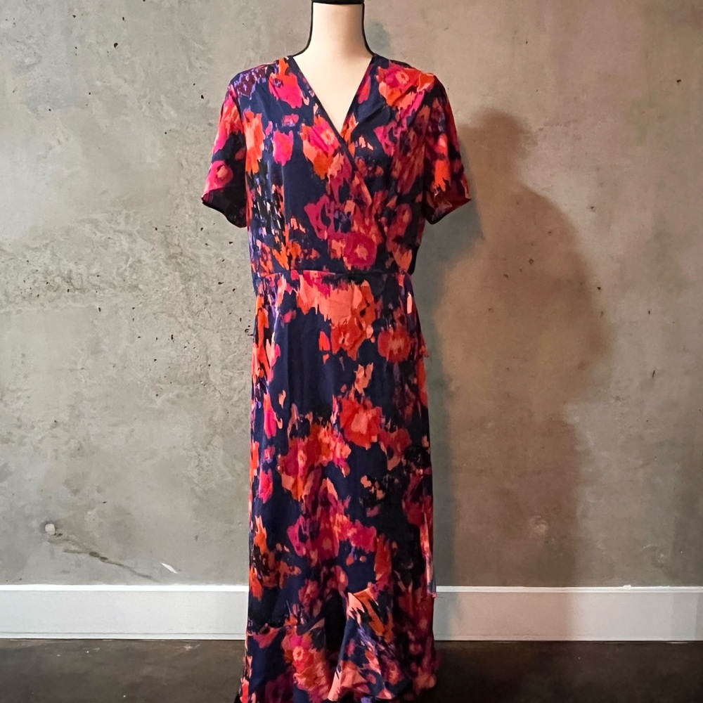 Pretty Garden Navy Floral V-Neck Maxi Dress - Women's